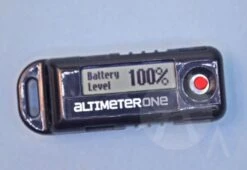 Jolly Logic AltimeterOne -Estes || Quest || DYNASTAR Sales 17e2f0a5750083b1bdea562d1d1ad481.image .700x482