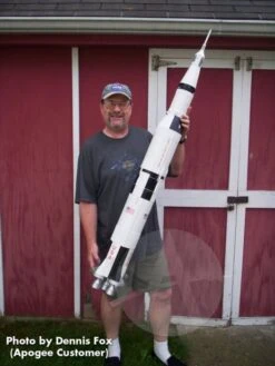 Saturn V - 1/70th Scale -Estes || Quest || DYNASTAR Sales c61ae9643a078909cb10da9b6ab6898e.image .525x700