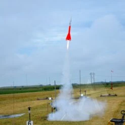 Bounty Hunter -Estes || Quest || DYNASTAR Sales c682caf8896ae189c2c94a6918fa7301.image .700x700