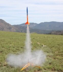 Blue Streak -Estes || Quest || DYNASTAR Sales caea6f17038946c6ffb1807990bdd817.image .610x700